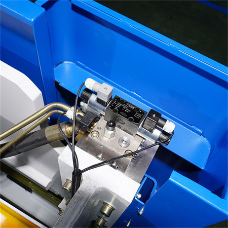 Visokokvalitetna hidraulična mašina za savijanje / CNC pres kočnica sa 4+1 osovinom