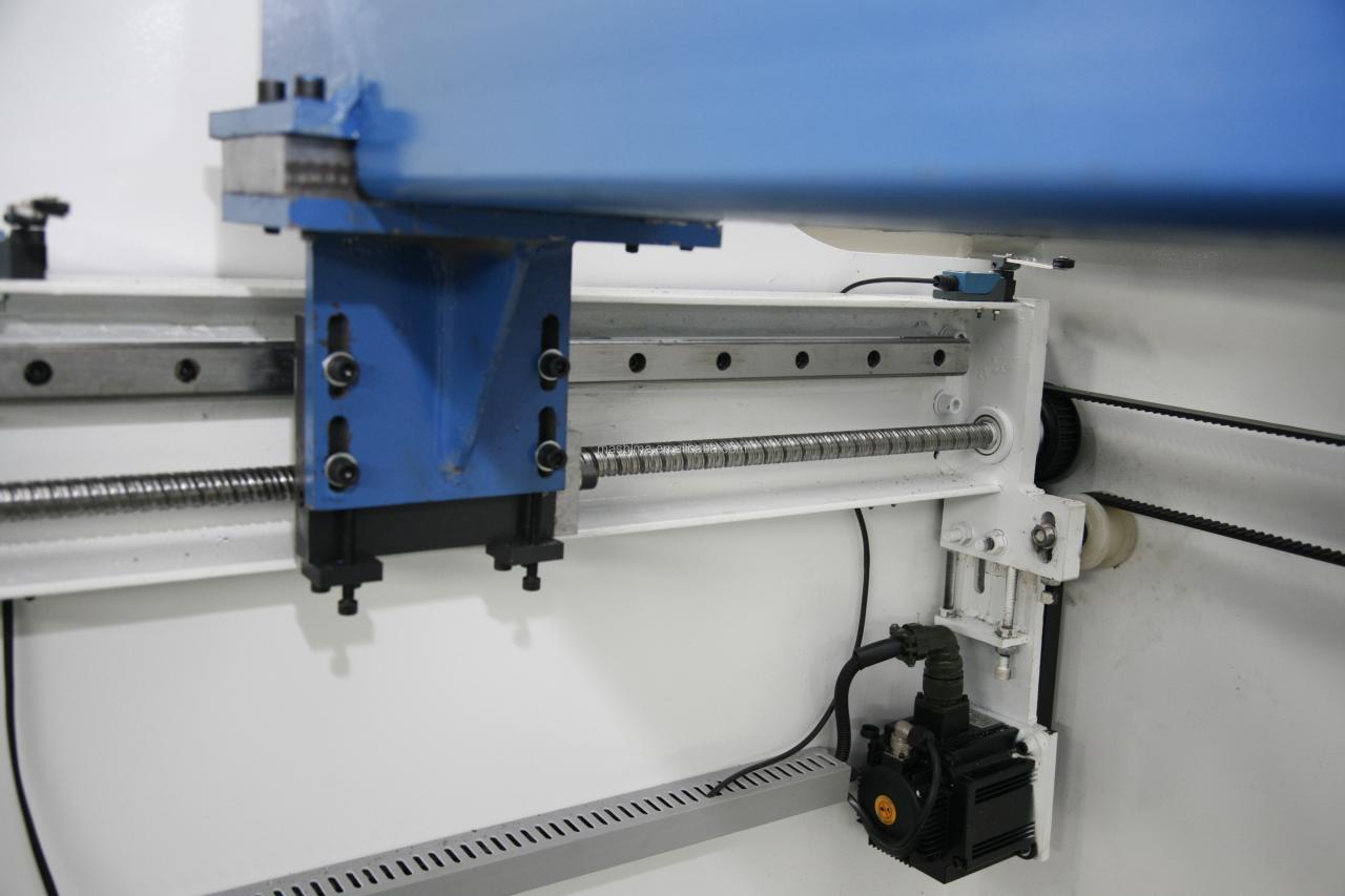 100t 3200mm 200ton 4000 Električni hidraulični Cnc Delem Press kočnica Proizvođači