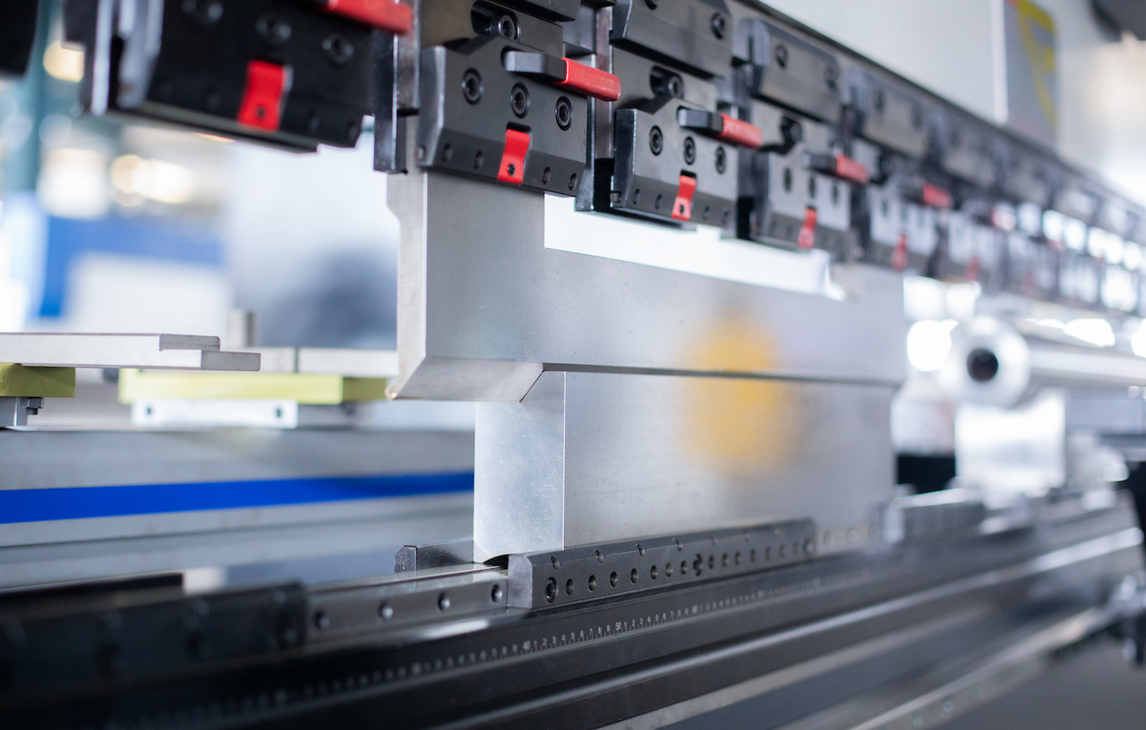 100t hidraulička Cnc kočnica Presa Crowning Cnc Press Brake Delem