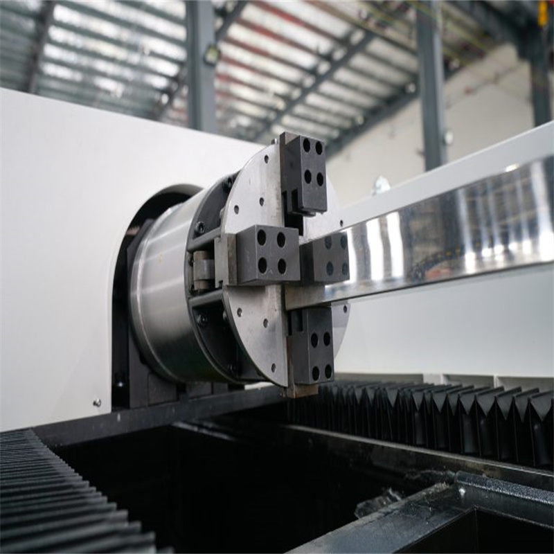 Kina Visoka kvaliteta Jeftini 3kw Fiber Laser Cutting Machine Cijena