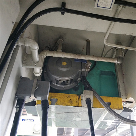 Kina Industrijska cilindarska hidraulična mašina za prešanje sa četiri stupa Stroj za probijanje čelika za metal