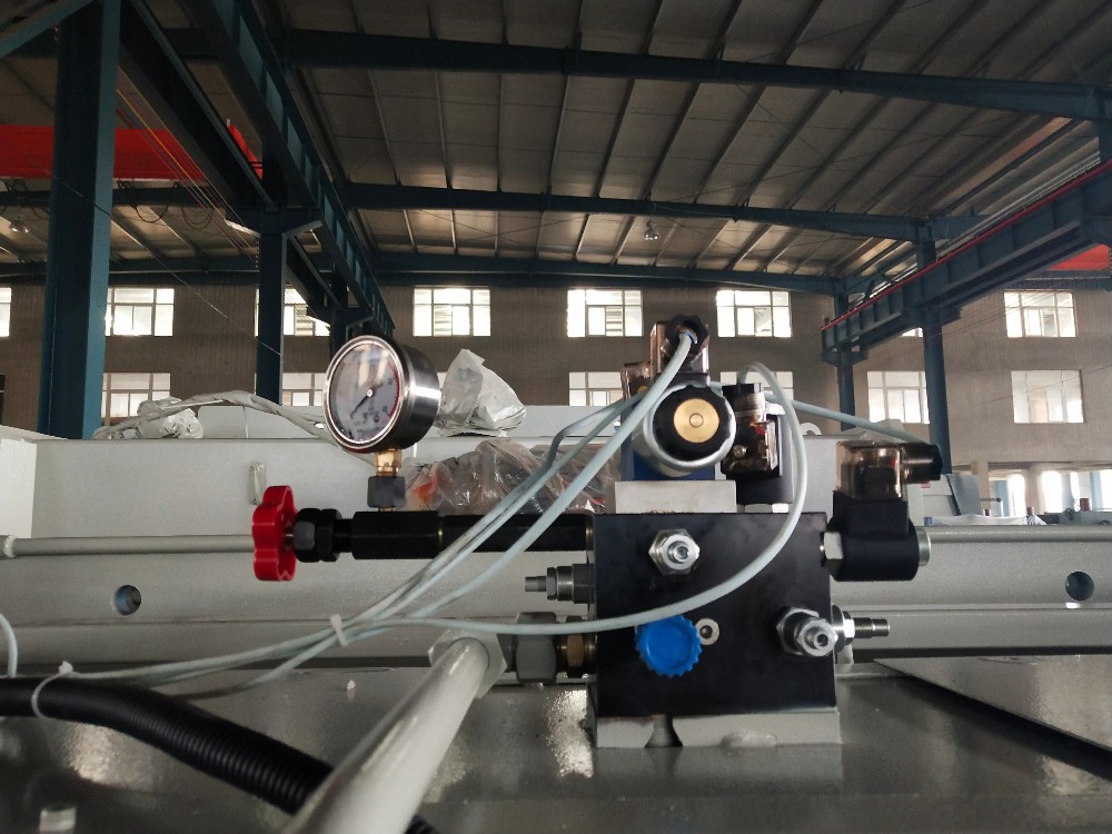 Kina metalna hidraulična mašina za kočnice s razumnom cijenom