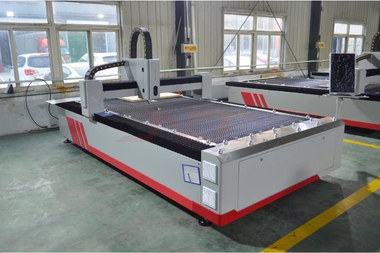 Cnc 2000w mašina za lasersko rezanje vlakana za industrijsko rezanje metalnih limova