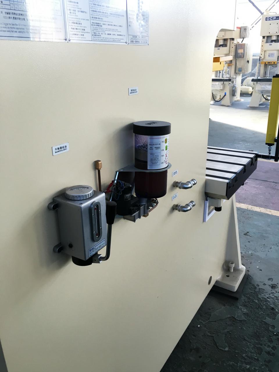 Dobavljači hidrauličkih mašina za prešanje, prodajna cena hidrauličke prese od 500 tona