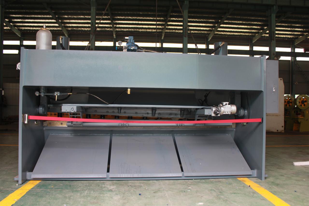 Qc11y mašina za hidrauličnu giljotinu za šišanje metalnih ploča za prodaju